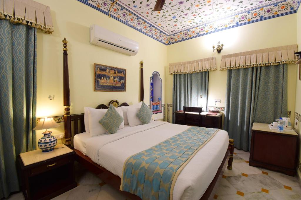 Двухместный (Royal Deluxe  Free Pick up on Arrival only from Train or Bus station), Umaid Bhawan - Heritage Style Hotel