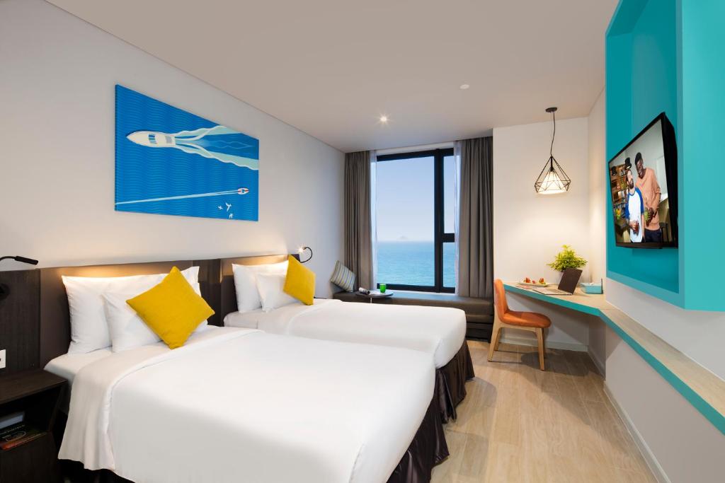 Двухместный (Улучшенный двухместный номер с 2 отдельными кроватями) отеля ibis Styles Nha Trang, Нячанг