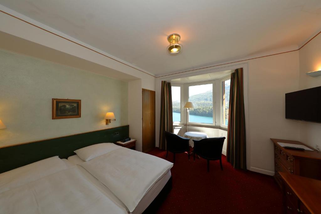 Двухместный (Двухместный номер с 1 кроватью или 2 отдельными кроватями, вид на озеро) отеля Soldanella, Санкт-Мориц