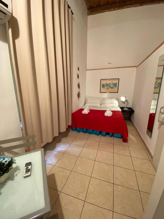 Двухместный (Двухместный номер с 1 кроватью и собственной ванной комнатой вне номера) отеля La Tela Bianca, Неаполь