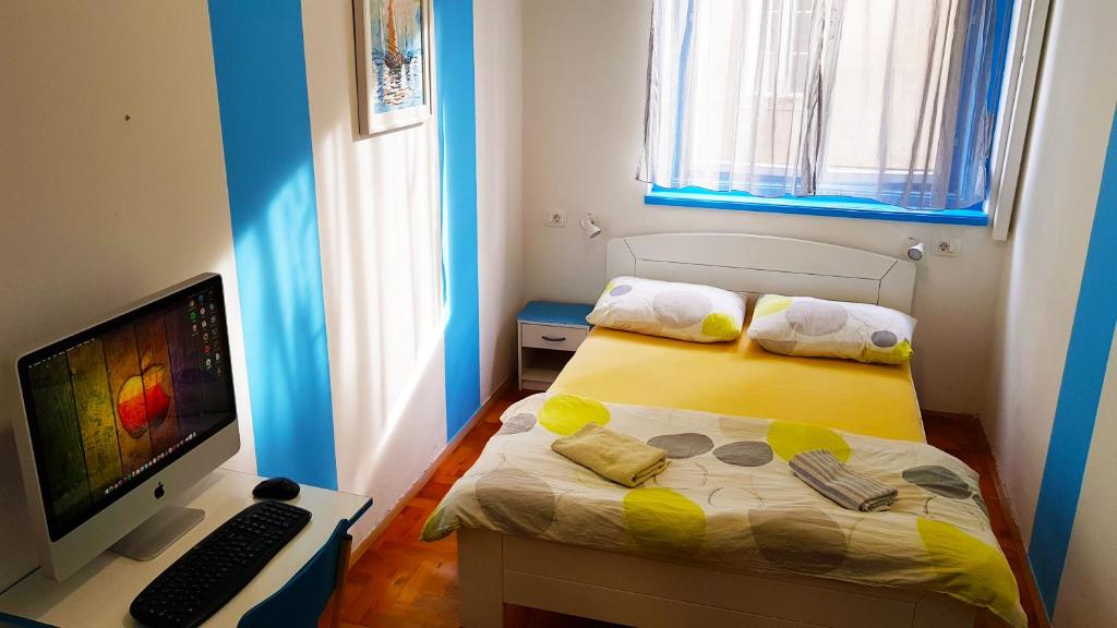 Двухместный (Двухместный номер с 1 кроватью и общей ванной комнатой) хостела CroParadise Green Hostel, Сплит