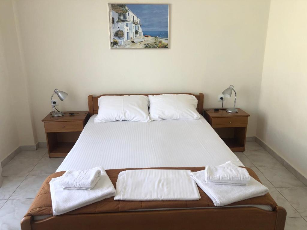 Двухместный (Большой двухместный номер с 1 кроватью или 2 отдельными кроватями) апарт-отеля Brother's House, Калифея