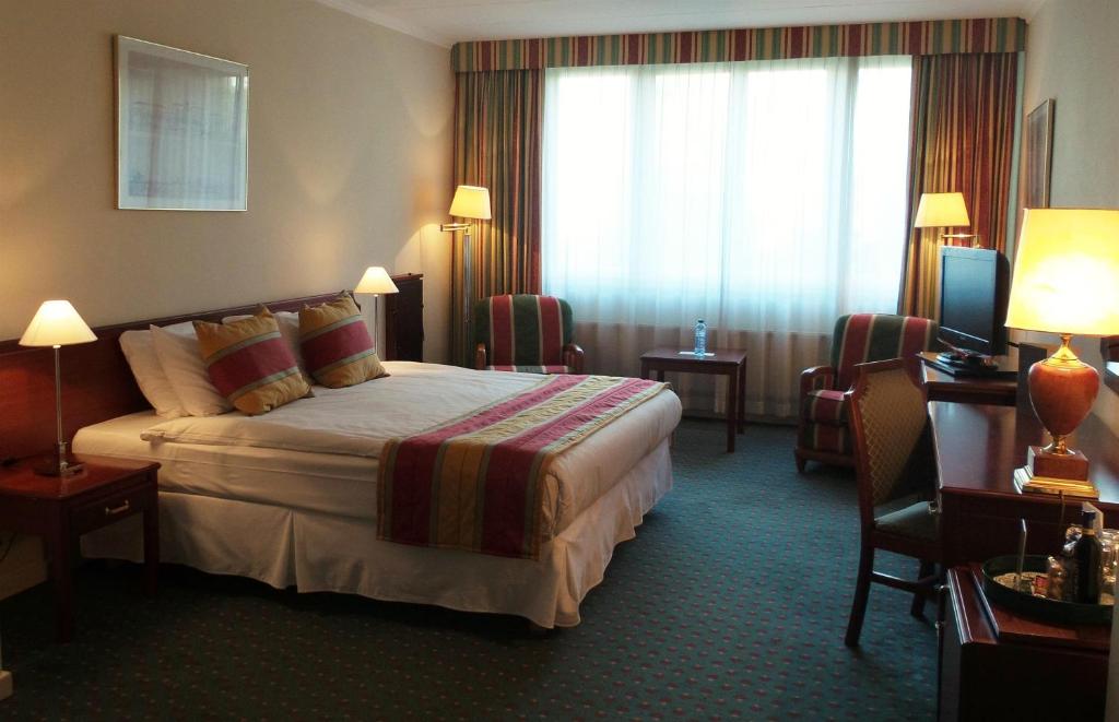 Двухместный (Deluxe Double Room with Double Bed and Sofa Bed - Non-Smoking), Best Western Plus Park Hotel Brussels