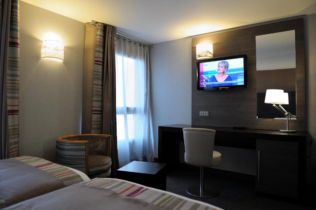 Трехместный (Трехместный номер (для 3 взрослых)), Holiday Inn Paris Montmartre