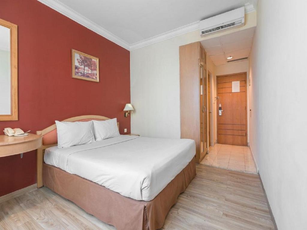 Двухместный (Стандартный двухместный номер с 1 кроватью) отеля OYO 784 Hotel Bulevar, Джакарта