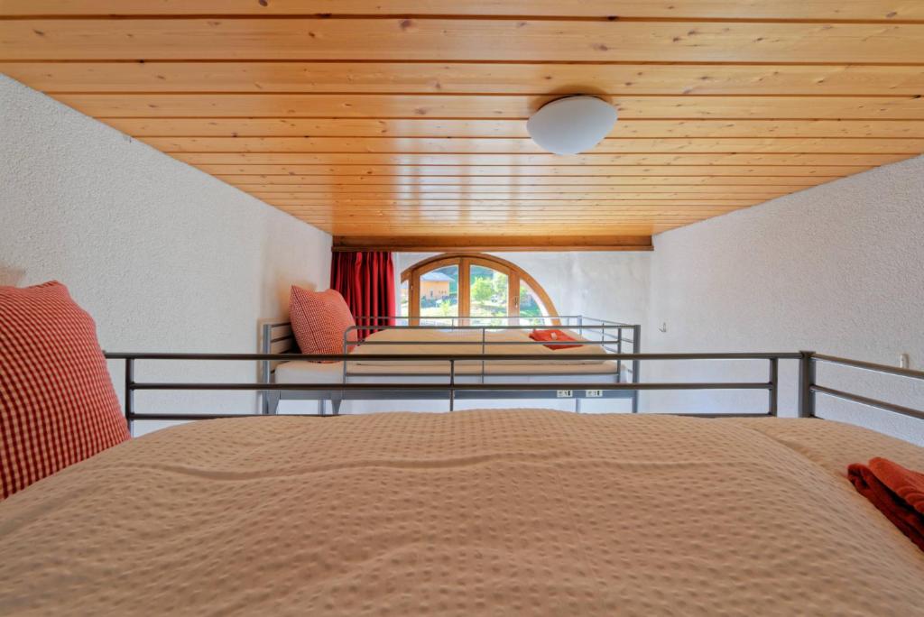 Номер (Односпальная кровать в общем номере для мужчин и женщин) отеля Hôtel Terminus, Шампекс