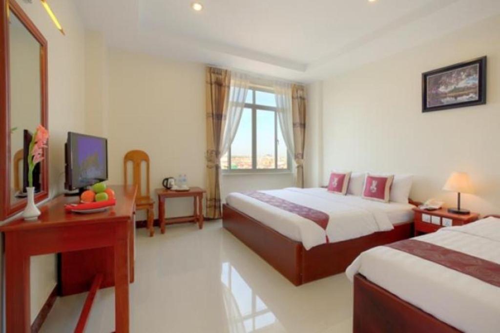 Сьюит (Люкс «Закат») отеля Kirirom Crystal Hotel, Пномпень
