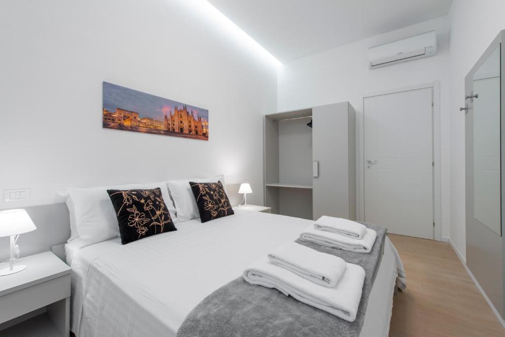 Апартаменты (Two-Bedroom Apartment - Via Broletto 41), Milan Royal Suites - Centro