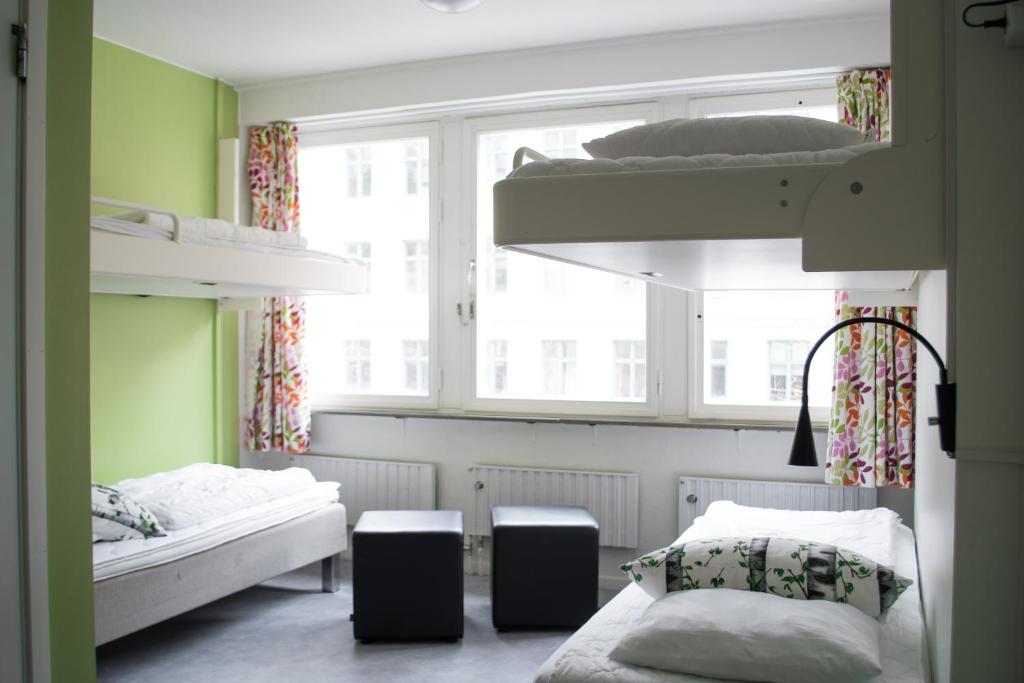Четырехместный (Четырехместный номер с собственной ванной комнатой) хостела Slottsskogen Hostel, Гетеборг