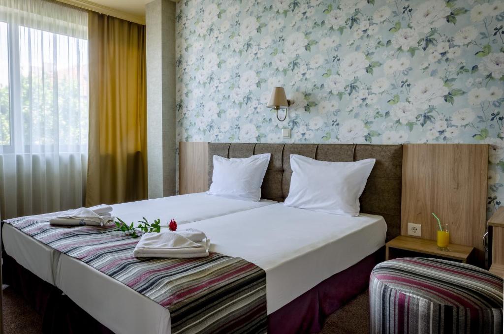 Двухместный (Двухместный номер эконом-класса с 1 кроватью или 2 отдельными кроватями — Бесплатная парковка) отеля Alliance Hotel, Пловдив