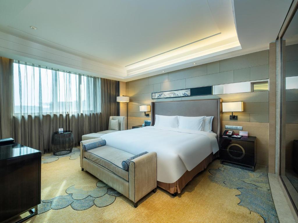 Двухместный (Клубный двухместный номер с 1 кроватью), Crowne Plaza Xi'an