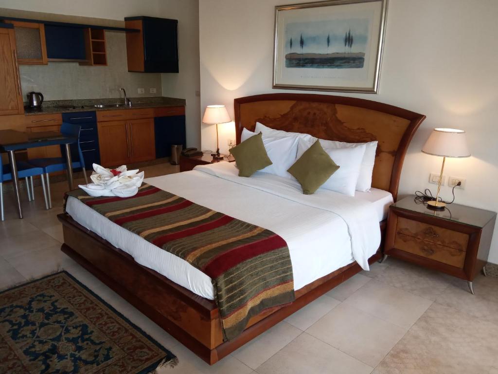 Одноместный (Одноместный номер Делюкс) курортного отеля Delta Sharm Resort & Spa, Шарм-эль-Шейх