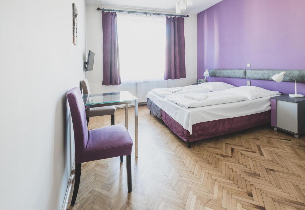 Двухместный (Большой двухместный номер с 1 кроватью или 2 отдельными кроватями) гостевого дома Cybulskiego Guest Rooms, Краков