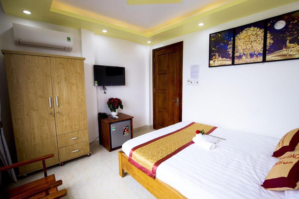 Двухместный (Стандартный номер с кроватью размера «king-size») отеля Hoa Anh Đào Motel, Кондао