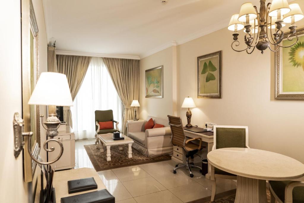 Апартаменты (Апартаменты с 1 спальней с 2 односпальными кроватями и видом на городской пейзаж) апарт-отеля Mercure Hotel Apartments Dubai Barsha Heights, Дубай