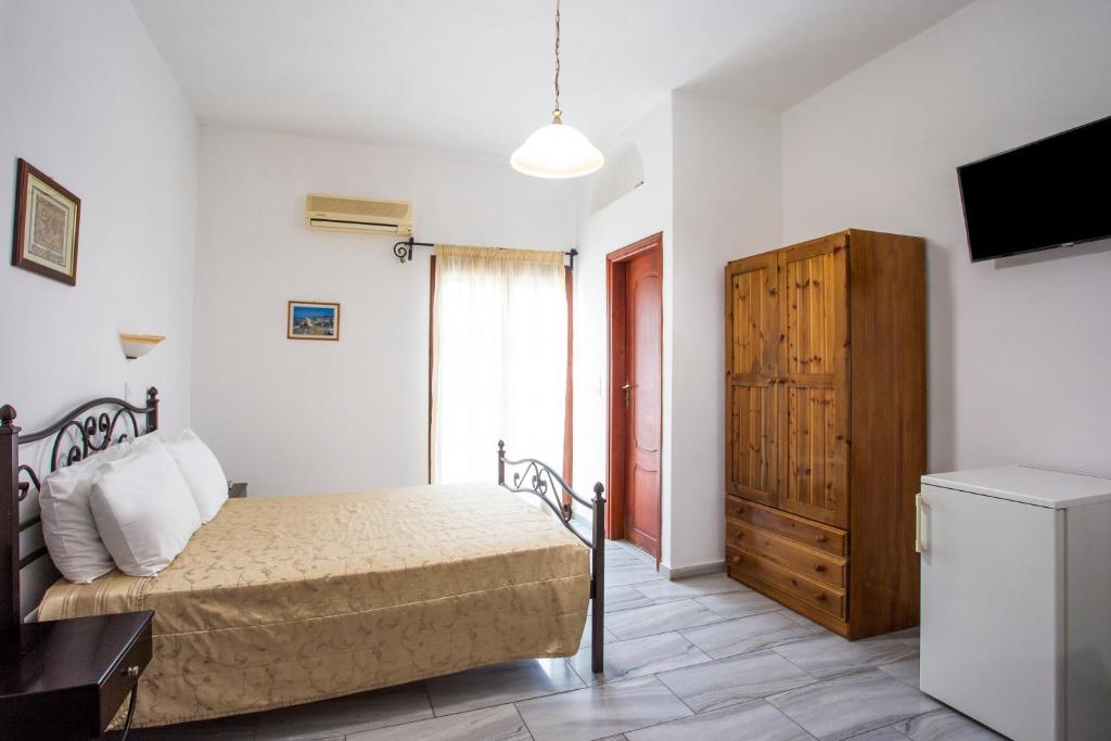 Двухместный (Двухместный номер с 1 кроватью или 2 отдельными кроватями) отеля Artemis Perissa, Перисса
