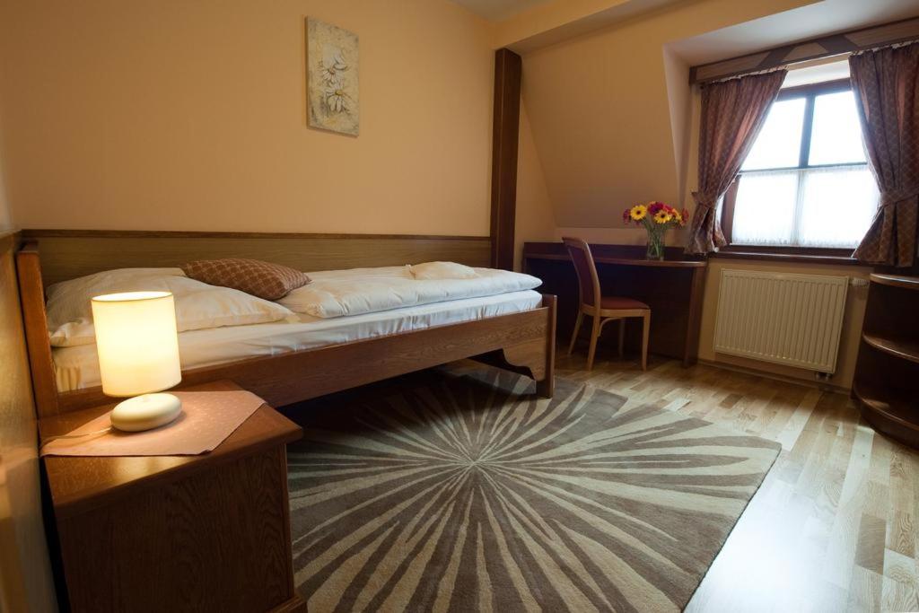 Одноместный (Одноместный номер) отеля Hotel Karpatsky Dvor, Братислава
