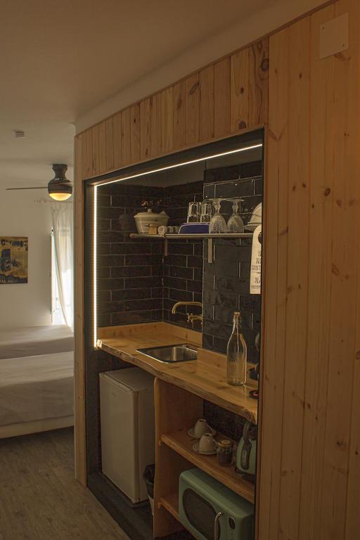 Двухместный (Улучшенный двухместный номер с 1 кроватью или 2 отдельными кроватями) гостевого дома Vinnus Guesthouse, Эрисейра