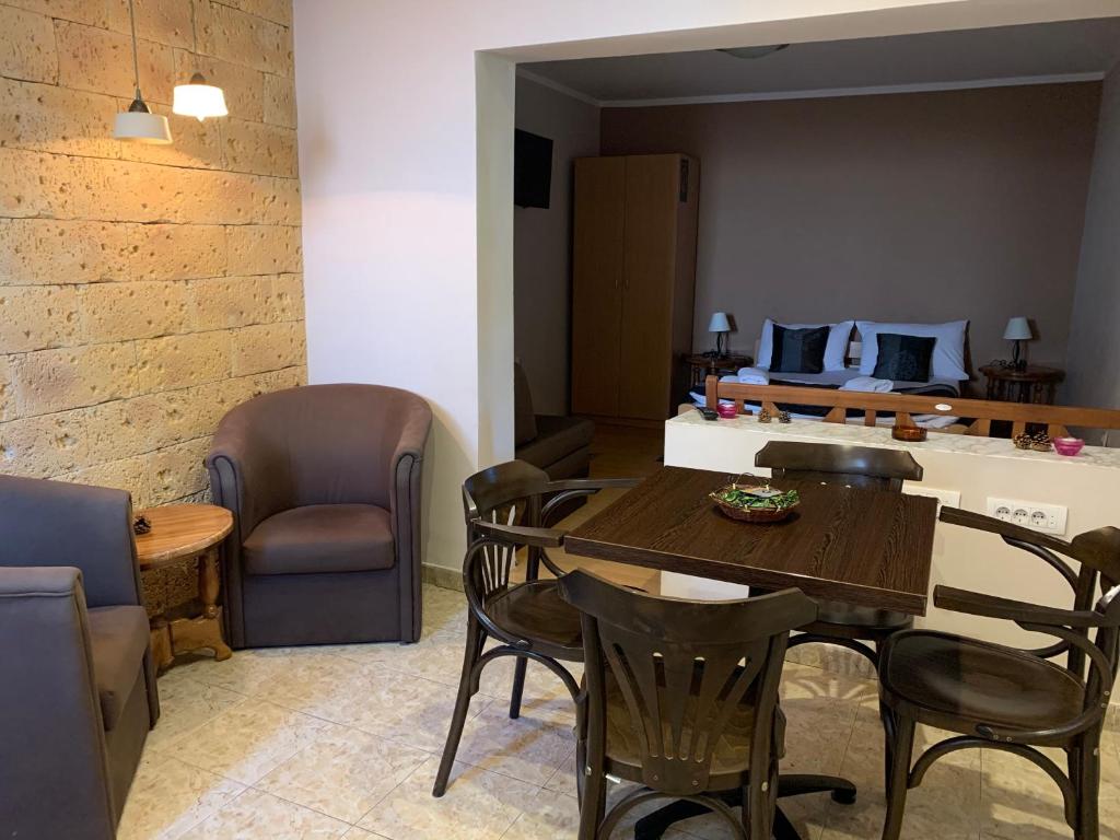 Студио (Номер-студио (для 3 взрослых)) апартамента Guest Accommodation Zone, Нишка-Баня