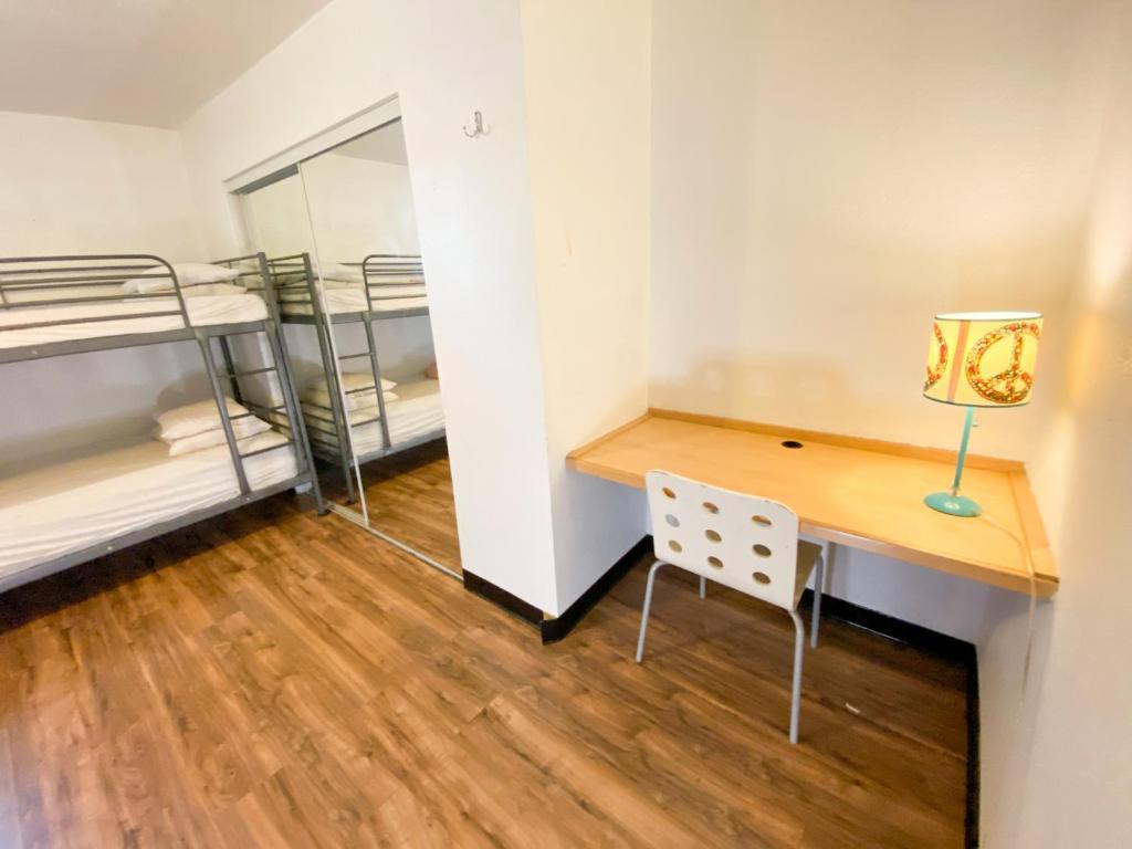 Номер (Кровать в общем 4-местном номере для мужчин и женщин), ITH Colive Balboa Park