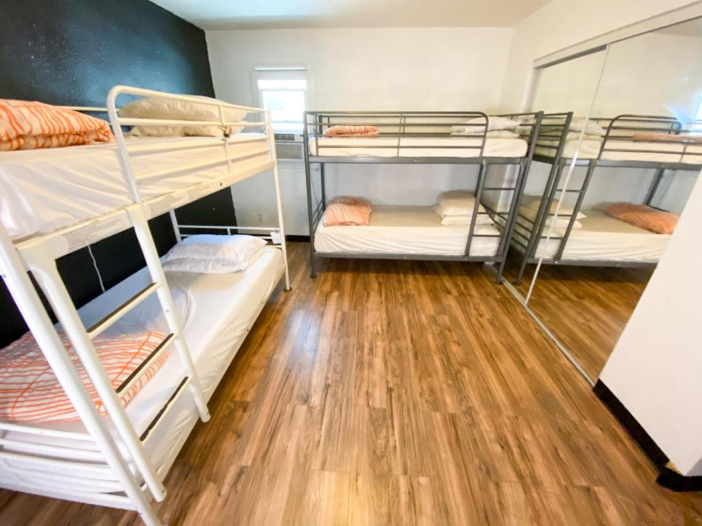 Номер (Кровать в общем 4-местном номере для мужчин и женщин), ITH Colive Balboa Park