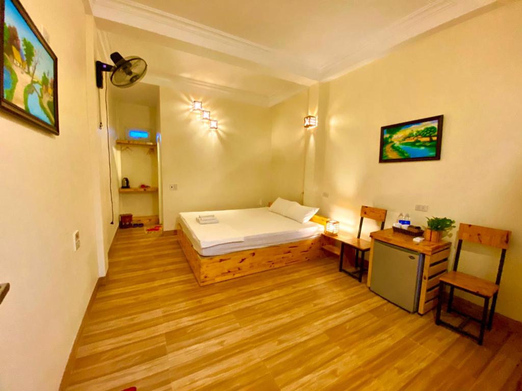 Двухместный (Двухместный номер с 1 кроватью) отеля Ha Lan Homestay, Ниньбинь