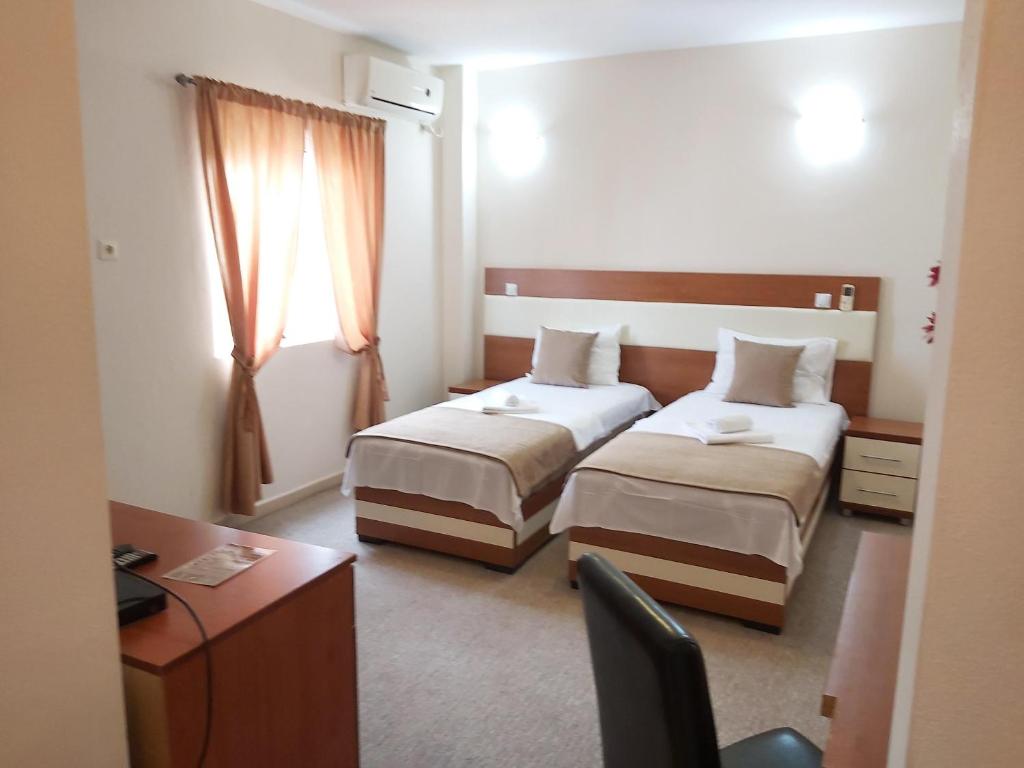 Двухместный (Двухместный номер эконом-класса с 2 отдельными кроватями) отеля Hotel Zan, Ульцинь