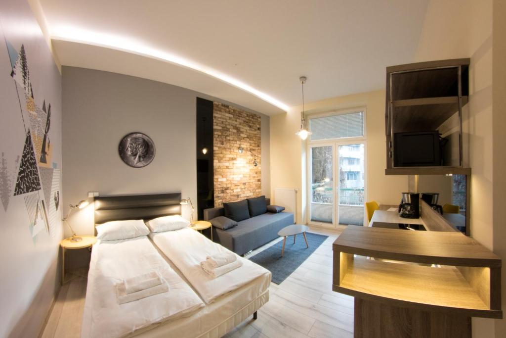 Студио (Deluxe Studio Apartment - Mickiewicza Street), Yourplace Central Apartments