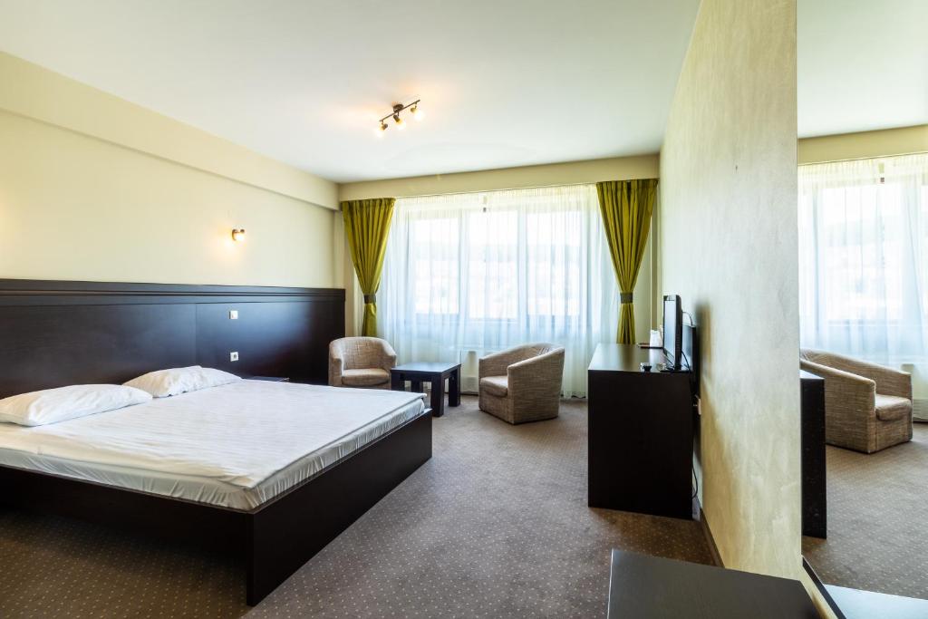 Двухместный (Двухместный номер с 1 кроватью или 2 отдельными кроватями) отеля Hotel Restaurant Alesia, Тыргу-Муреш