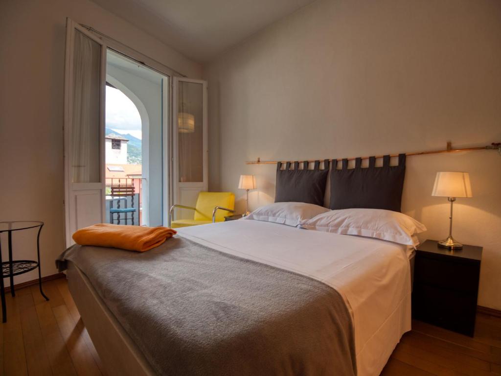 Двухместный (Двухместный номер с собственной ванной комнатой и балконом) отеля Albergo Vecchia Locarno, Локарно