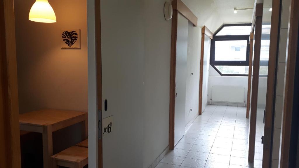 Четырехместный (Четырехместный номер с общей ванной комнатой) хостела Jugendherberge Innsbruck - Youth Hostel, Инсбрук