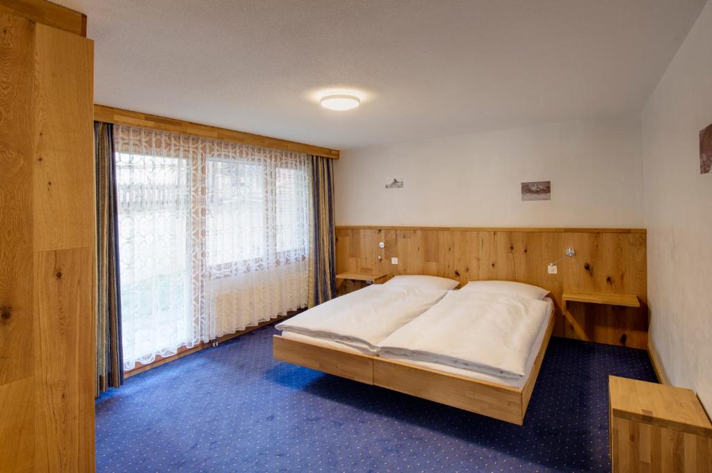 Апартаменты (Апартаменты (для 4 взрослых)) отеля Matterhornblick, Церматт