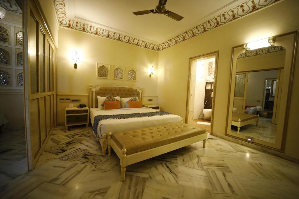 Семейный (Семейный люкс) отеля Laxmi Palace - A Heritage Home, Джайпур