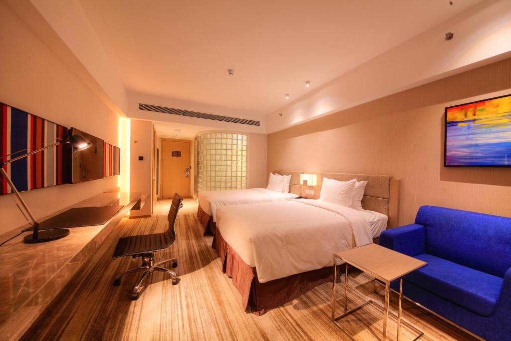 Двухместный (Стандартный двухместный номер с 1 кроватью) отеля Holiday Inn Express Shenyang Tawan, Шэньян