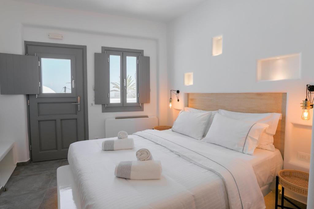 Двухместный (Двухместный номер Делюкс с 1 кроватью и балконом), Eternity Suites Santorini