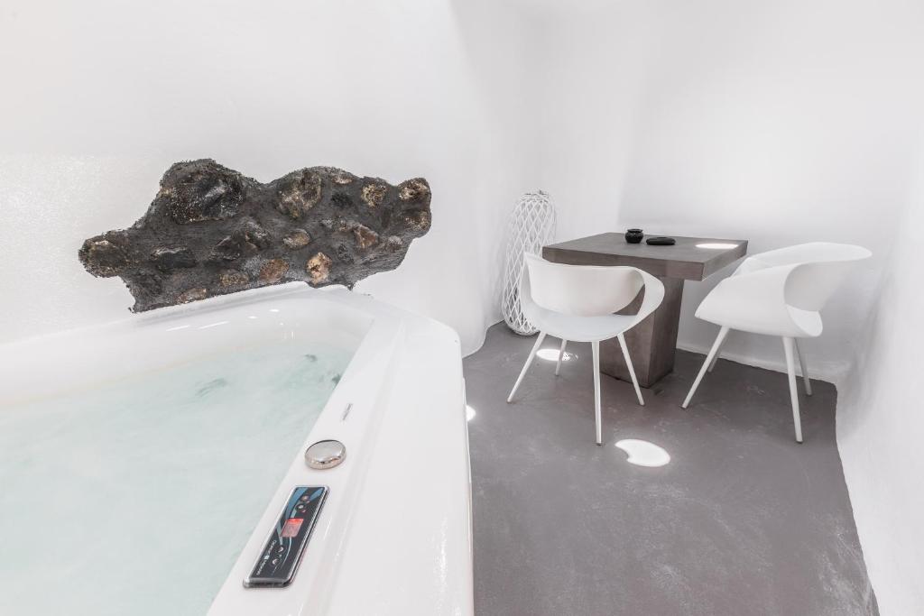 Сьюит (Suite with Hot Tub - Cave), Eternity Suites Santorini