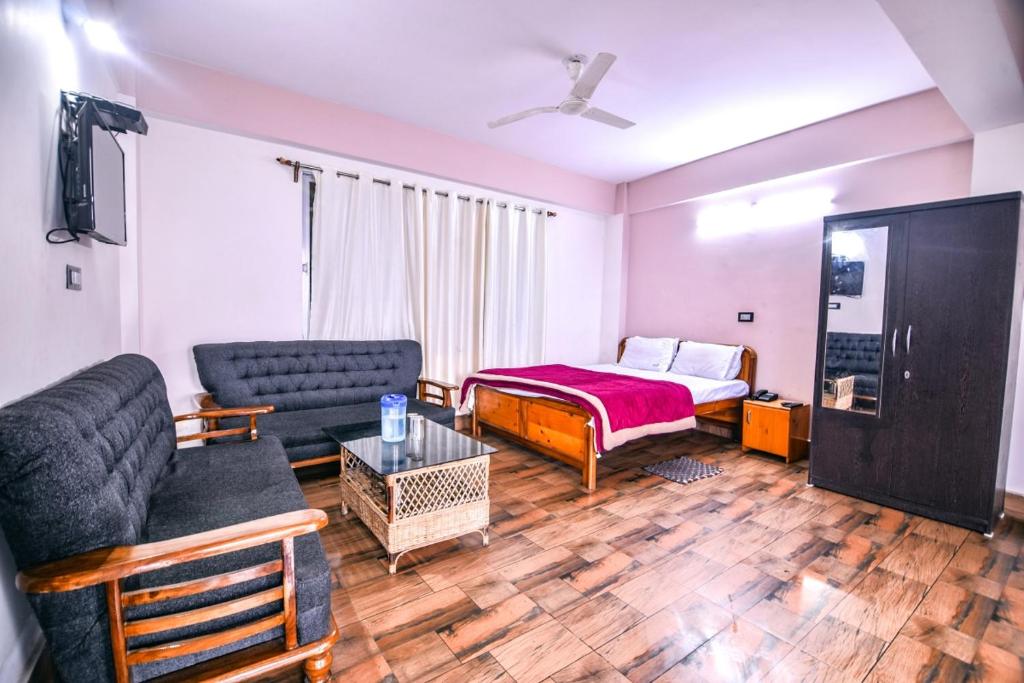 Двухместный (Стандартный двухместный номер с 1 кроватью) отеля Hotel Aashiyana, Калимпонг