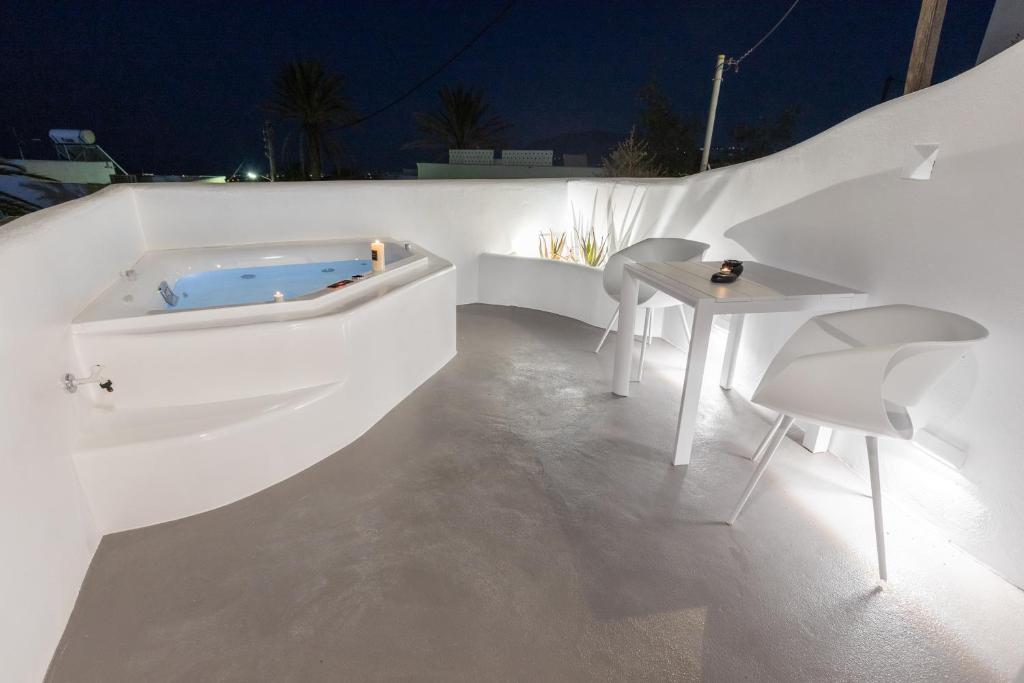 Сьюит (Люкс с гидромассажной ванной), Eternity Suites Santorini