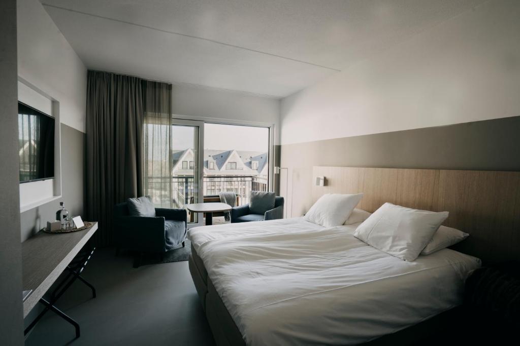Двухместный (Двухместный номер с 2 отдельными кроватями и видом на сушу) отеля Strandhotel, Берген-оп-Зом