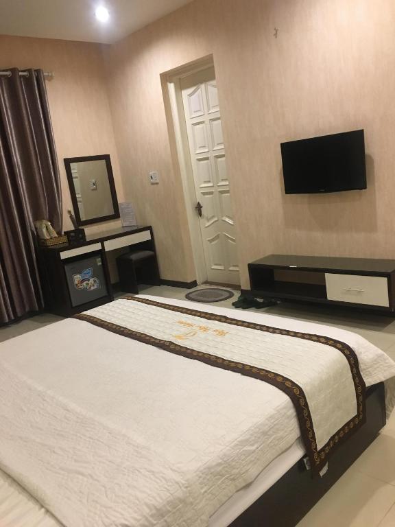 Двухместный (Стандартный номер с кроватью размера «king-size») отеля Thai Hoa Hotel, Ханой