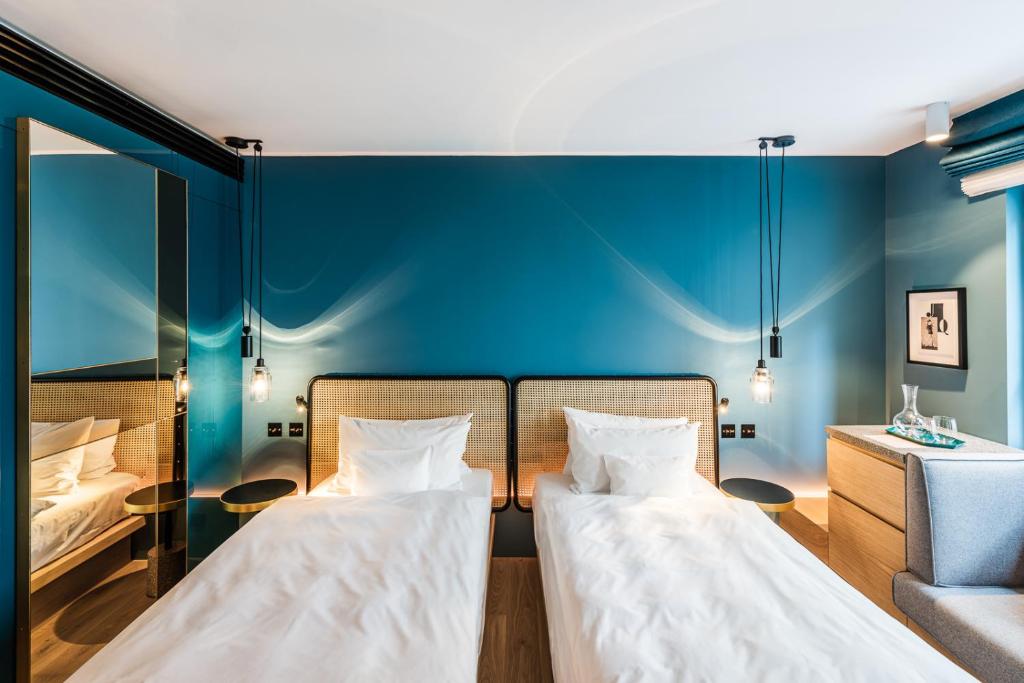 Двухместный (Улучшенный двухместный номер с 1 кроватью или 2 отдельными кроватями) отеля Maximilian Hotel, Прага