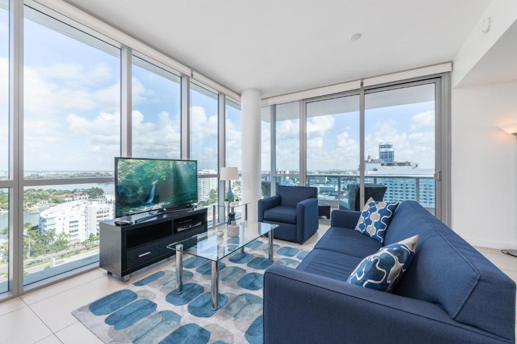 Апартаменты (Апартаменты Делюкс с 1 спальней, вид на залив) апарт-отеля Global Luxury Suites at Monte Carlo, Майами-Бич