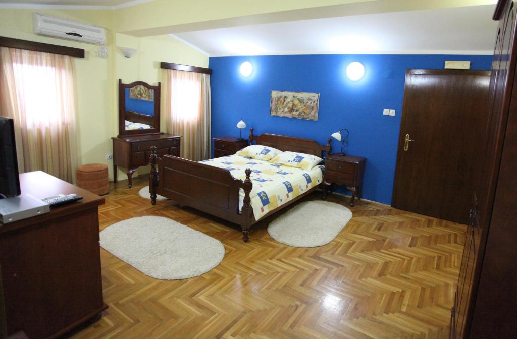 Двухместный (Двухместный номер с 2 отдельными кроватями) отеля Hotel Laguna, Подгорица