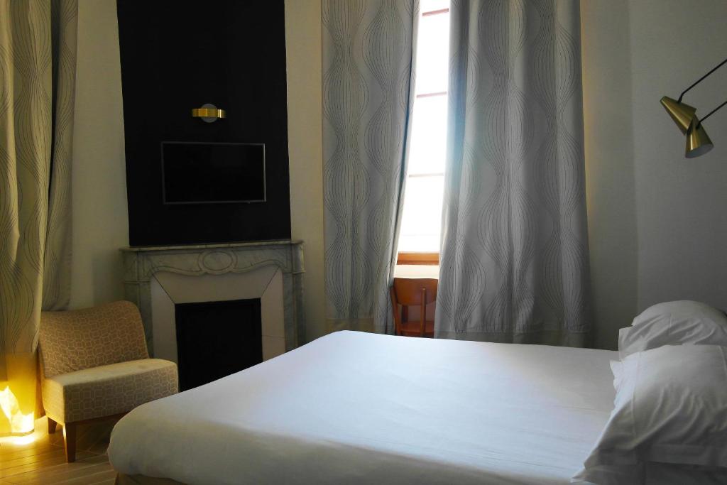 Двухместный (Superior Double Room with Old Port View), Hôtel Belle-Vue