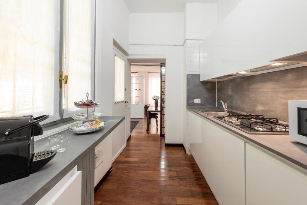 Апартаменты (Apartment with Terrace  - Via Camperio 17), Milan Royal Suites - Centro