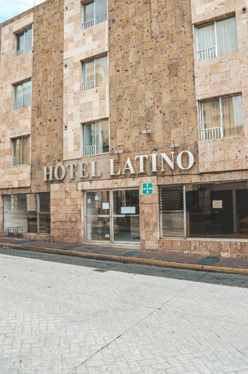Отель Hotel Latino, Гвадалахара