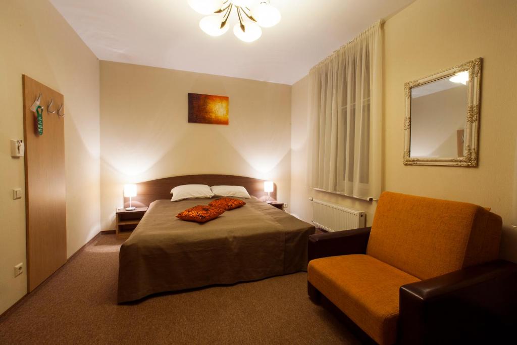 Двухместный (Улучшенный двухместный номер с 1 кроватью или 2 отдельными кроватями) апарт-отеля Dzintars Hotel, Юрмала