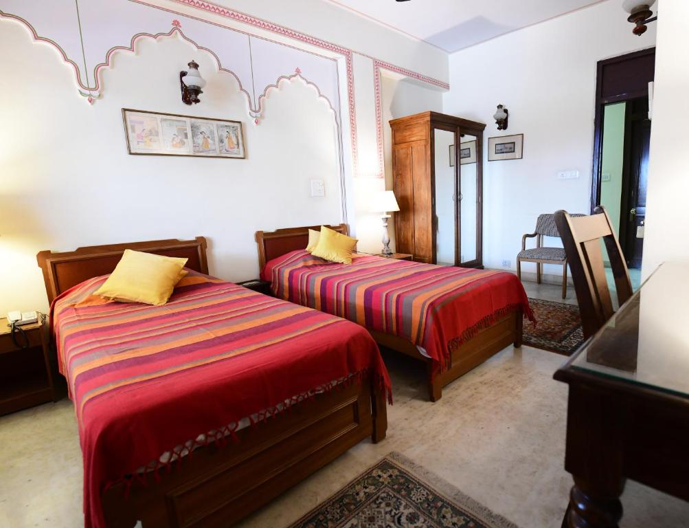 Двухместный (Стандартный двухместный номер с 1 кроватью или 2 отдельными кроватями) отеля Hotel Meghniwas, Джайпур