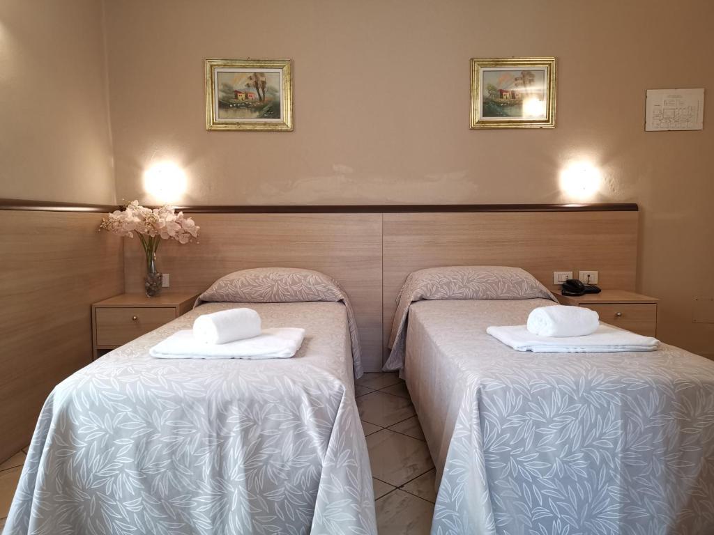 Двухместный (Двухместный номер с 2 отдельными кроватями) отеля Hotel Brianza, Милан