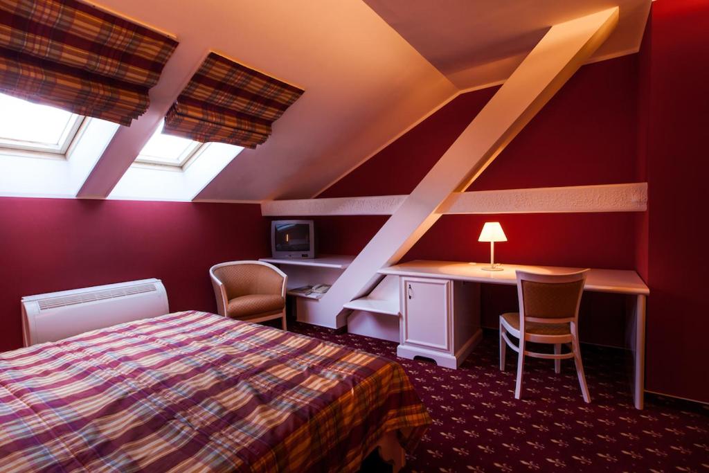 Двухместный (Улучшенный двухместный номер с 1 кроватью) отеля Park Hotel Tartuf, Нитра